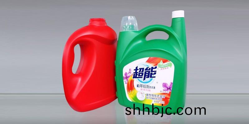 Laundry detergent blow molding machine